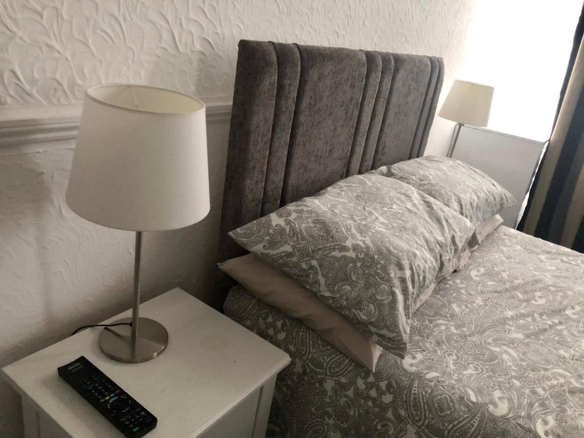 로치퍼드 Ac Lounge 125 아파트 외부 사진