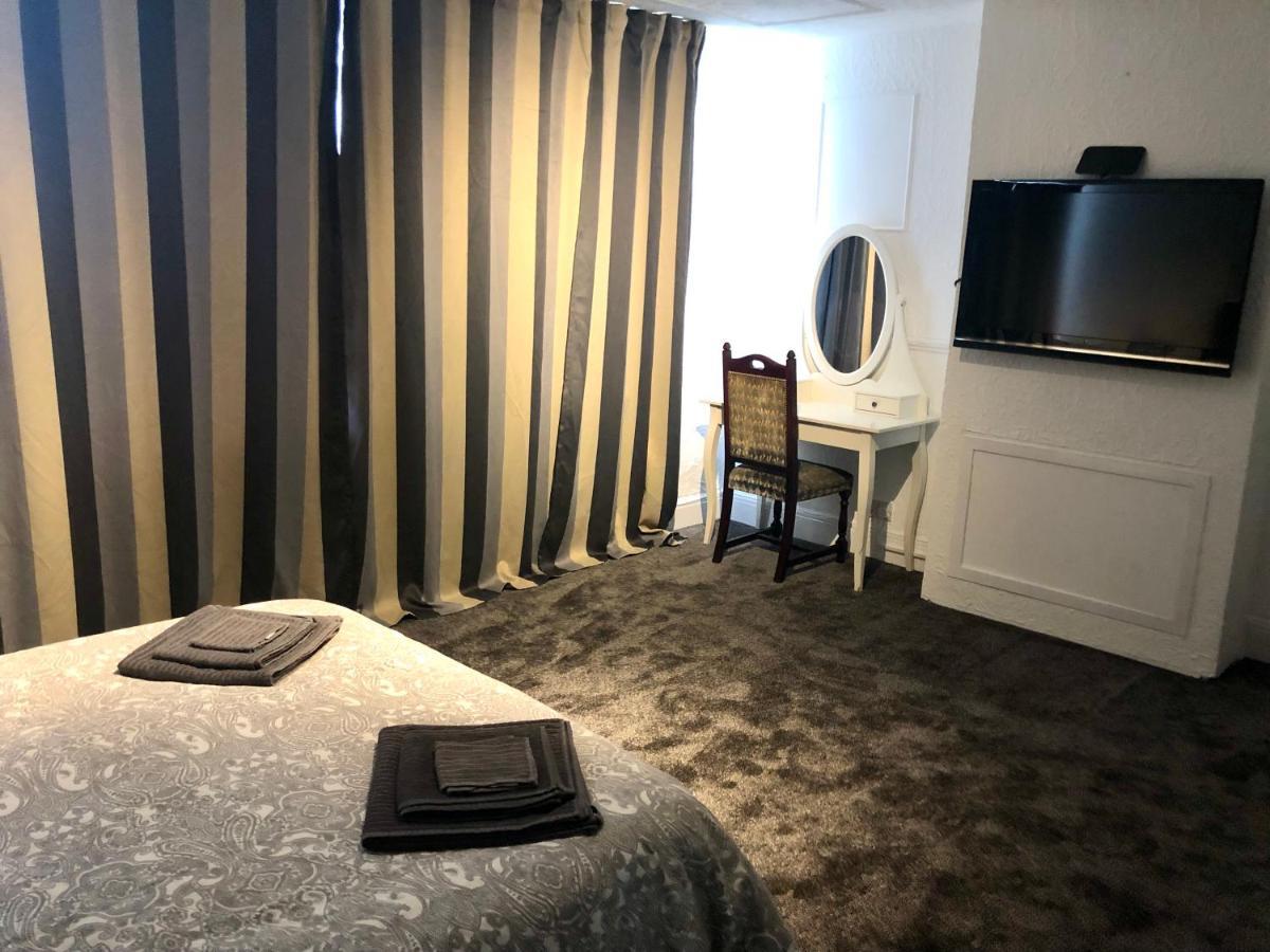 로치퍼드 Ac Lounge 125 아파트 외부 사진